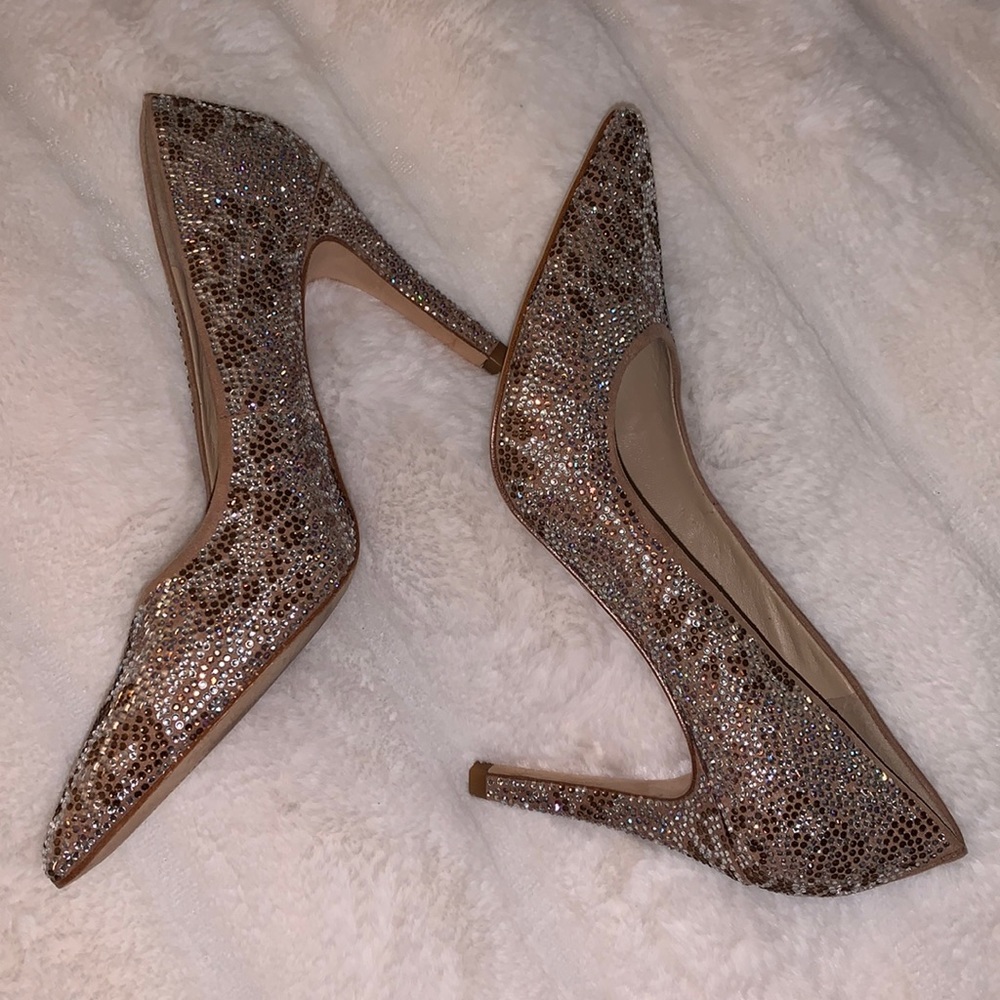 Brand new Antonio Melani size 6.5 heels